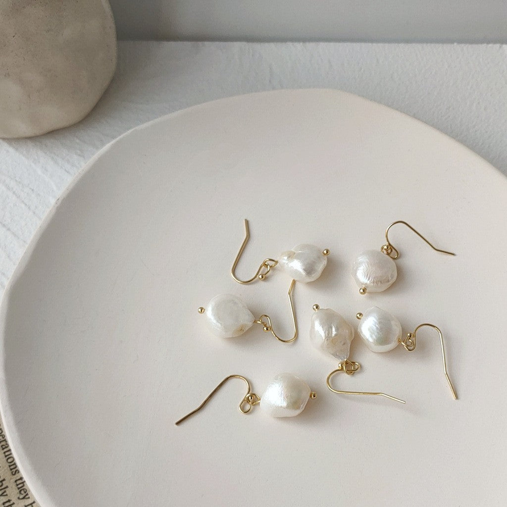 Wholesale Freshwater Pearl Back Hanging 925 Silver Needle Alloy Earrings